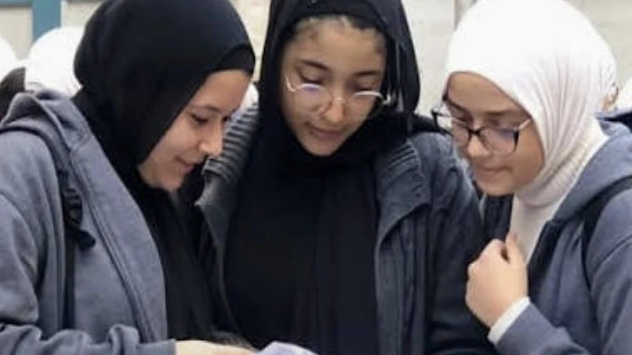 طمن نفسك واعرف درجتك .. نموذج إجابة امتحان اللغة الإنجليزية للشهادة الإعدادية محافظة الجيزة 2026